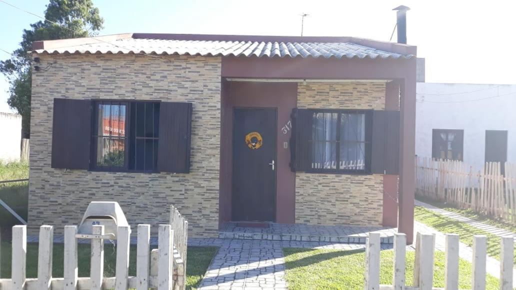 Hospedaje Chuy La Casa De Eliete En La Ciudad Santa Vitoria Do Palmar Exterior photo